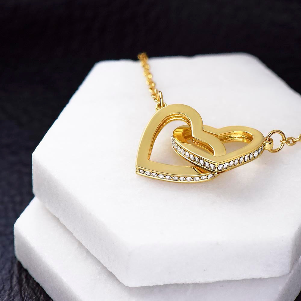 To My Braveheart Niece - From Aunt to Niece Interlocking Hearts Necklace