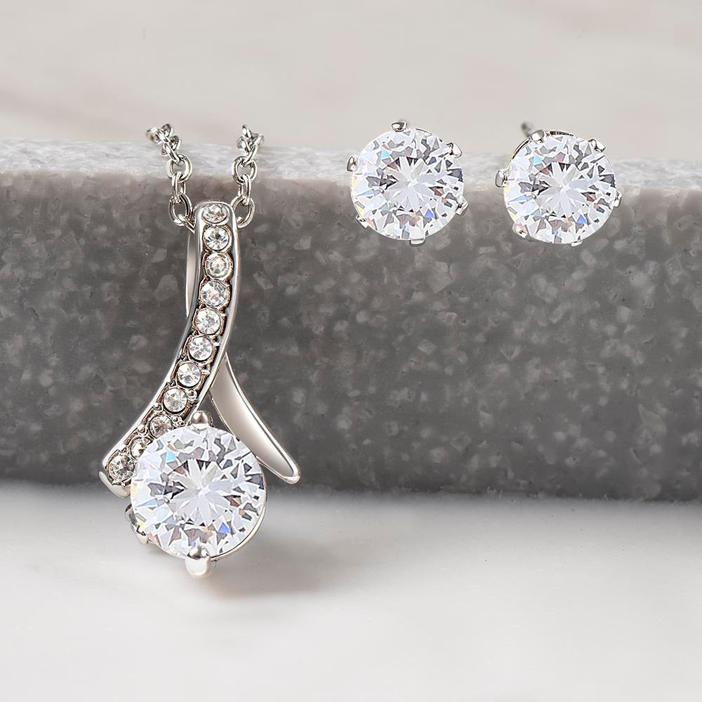 To My Braveheart Niece - From Aunt to Niece Alluring Beauty Necklace With Earrings