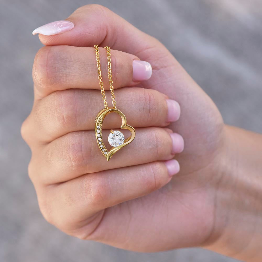 To My Braveheart Niece - From Aunt to Niece Forever Love Necklace